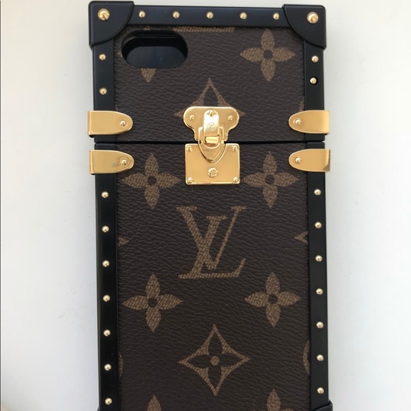 Louis Vuitton Petite Malle Phone Case. - Picture 1 of 8
